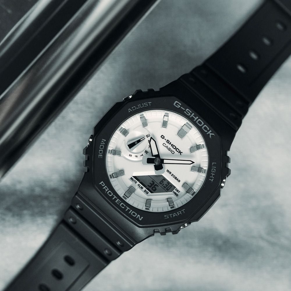 G-Shock GA-2100 Branco "CasiOak"
