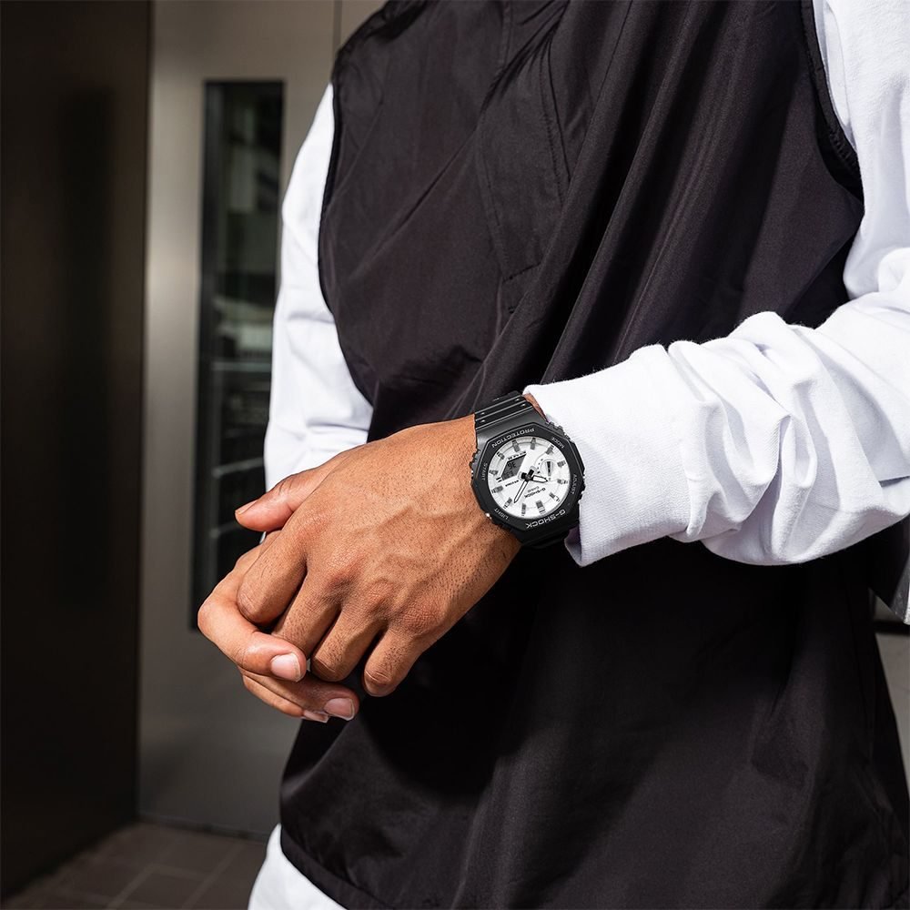 G-Shock GA-2100 Branco "CasiOak"