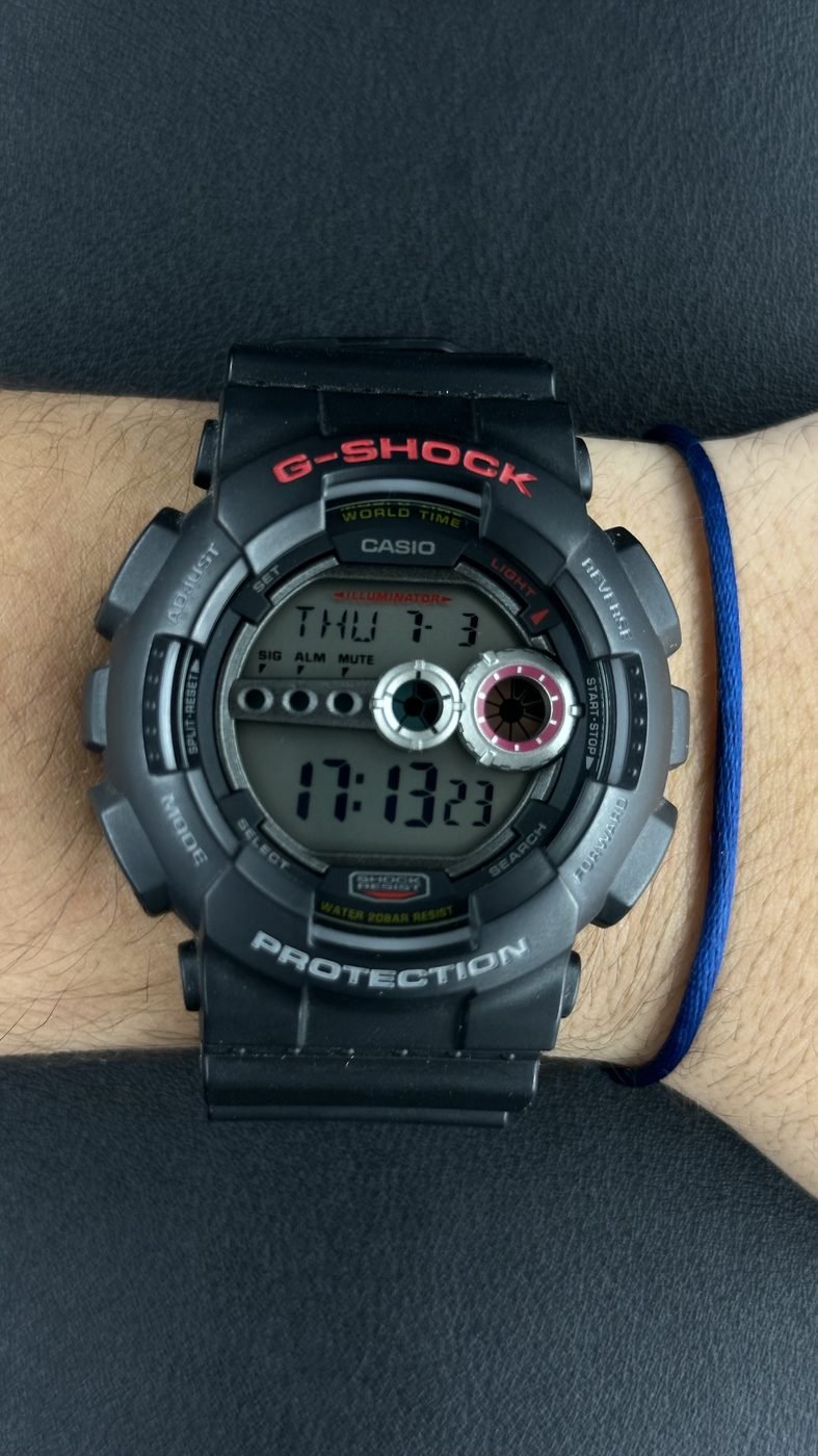 G-Shock GD-100-1ADR Digital Preto