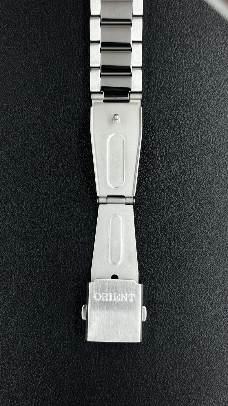 Orient 3 Estrelas Automático Preto e Dourado Calendário Duplo