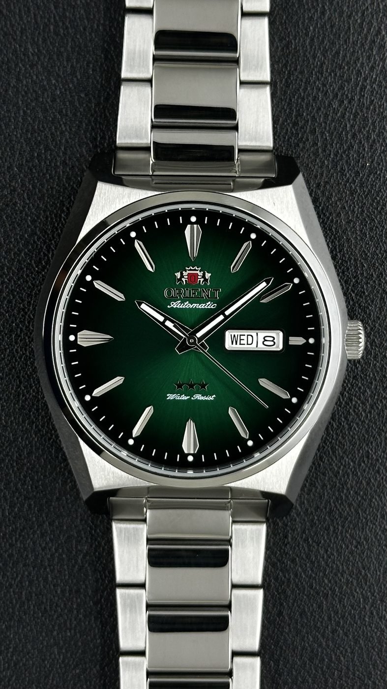 Orient 3 Estrelas Automático Verde Calendário Duplo