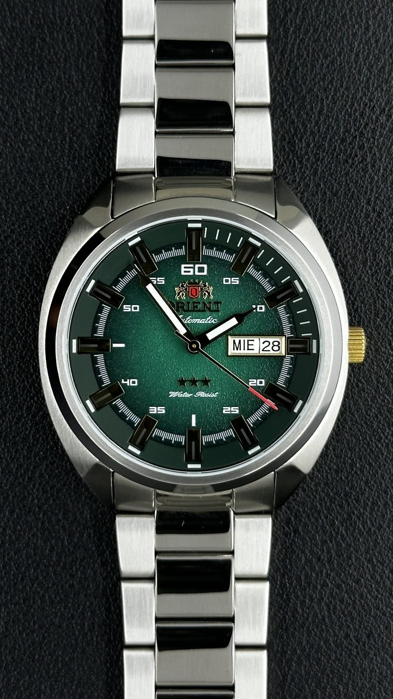 Orient 3 Estrelas Automático Verde e Dourado Calendário Duplo