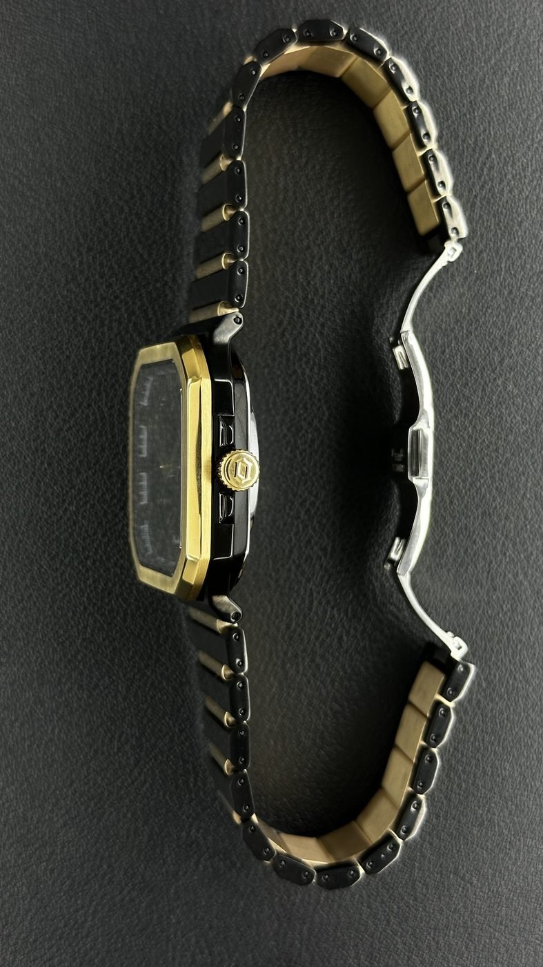 Orient Esqueleto Automático Preto e Dourado Quadrado