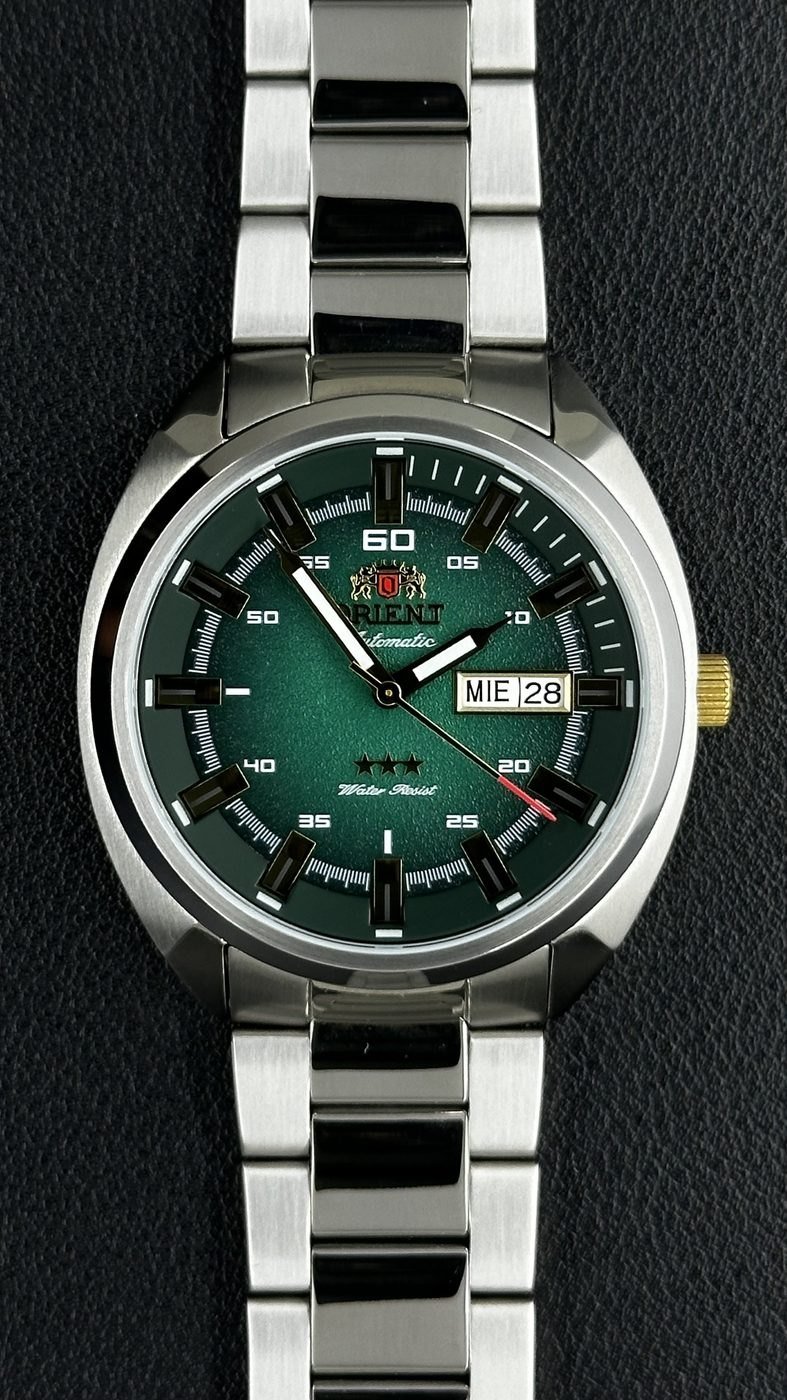 Orient 3 Estrelas Automático Verde e Dourado Calendário Duplo