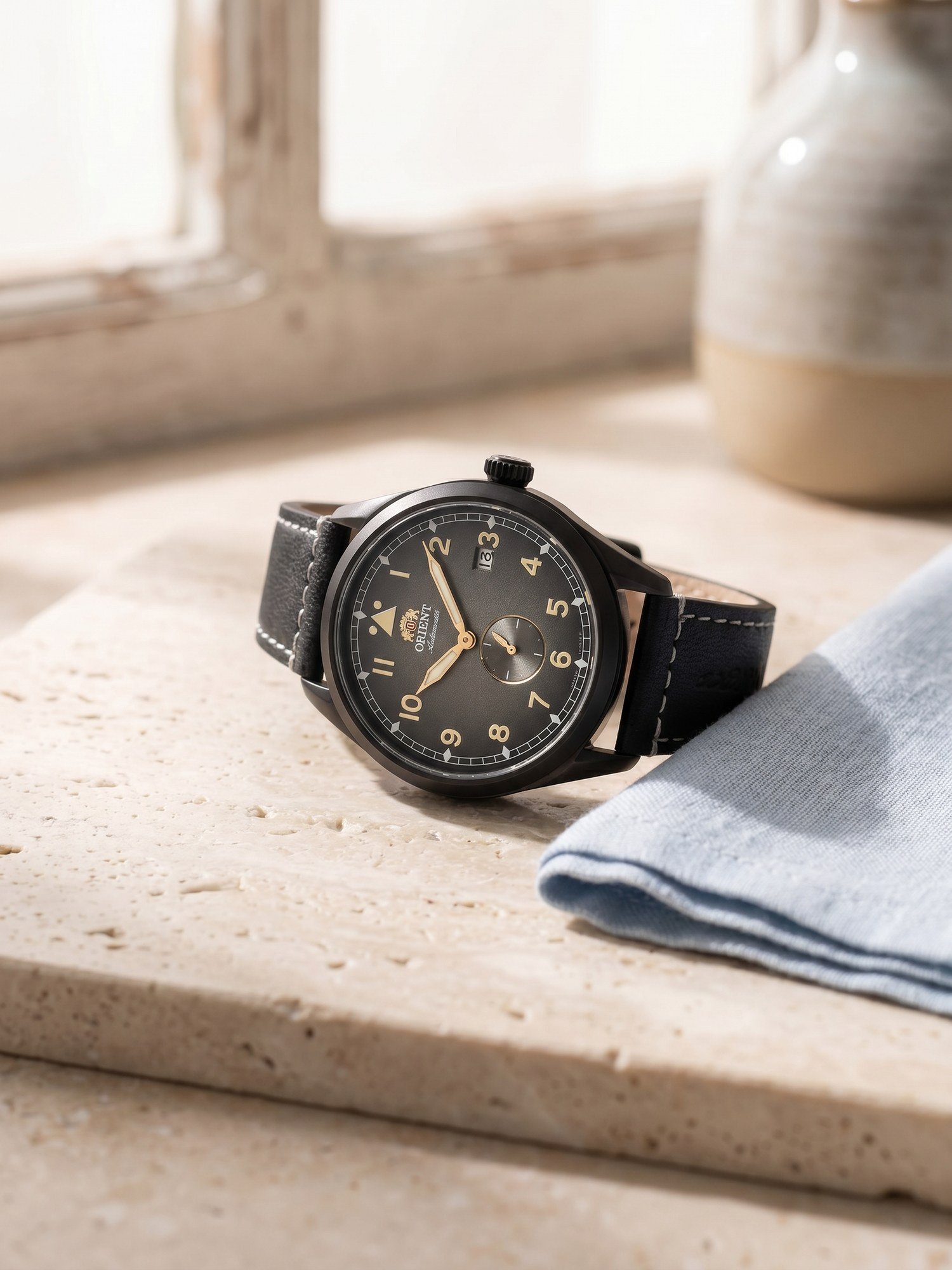 Orient Special Calibers Pilot Automático Preto e Dourado Couro