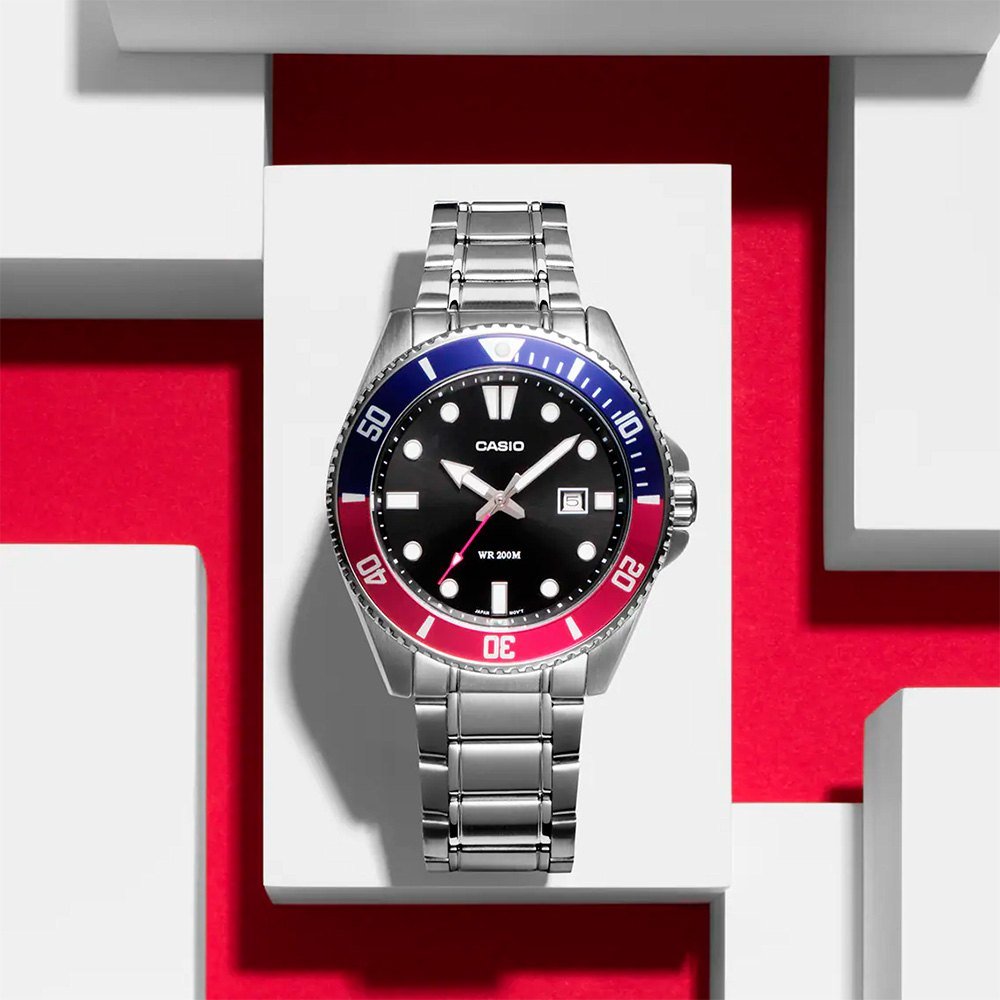 Casio Duro MDV-107D-1A3V Azul e Vermelho (Pepsi)