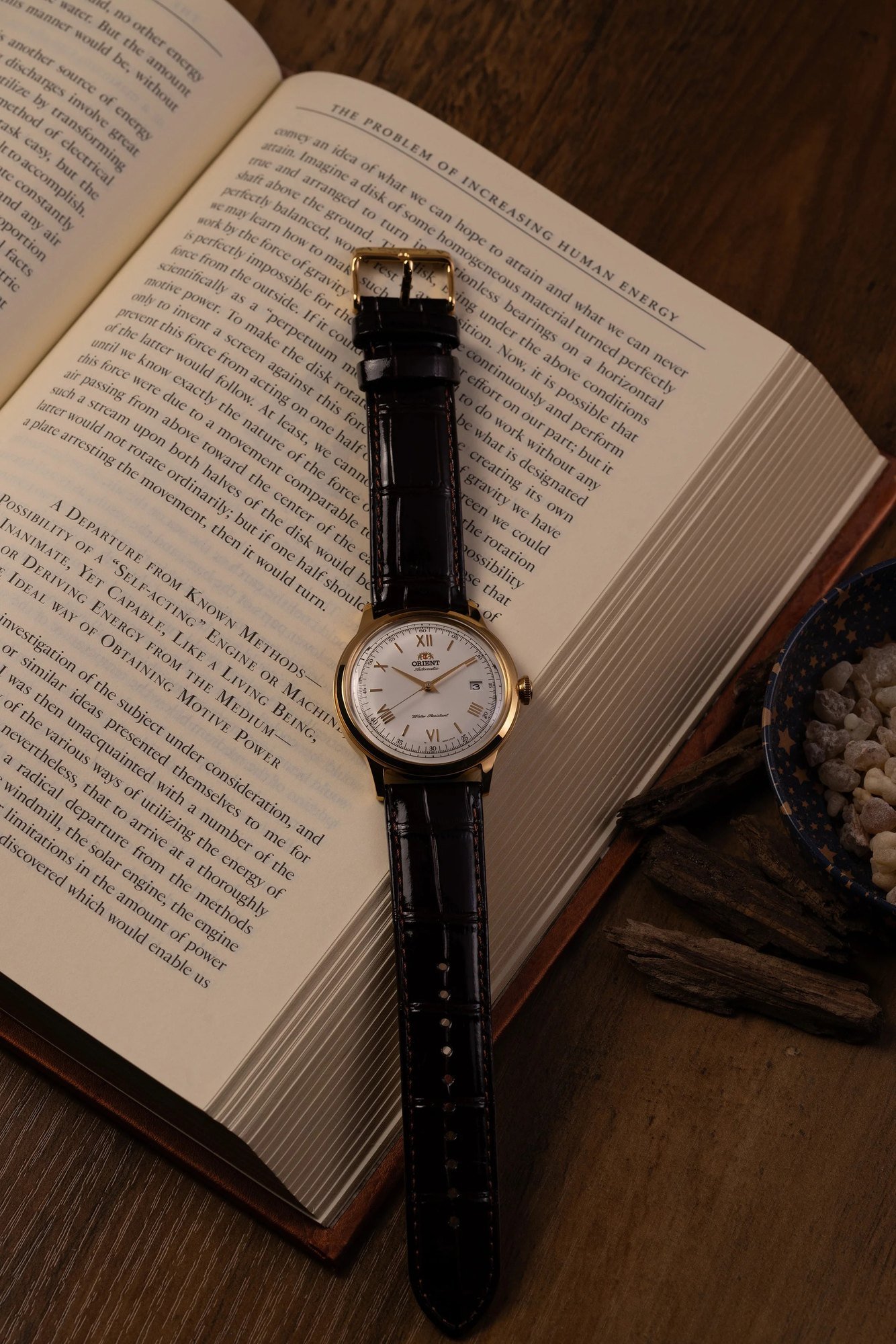 Orient Bambino V2 Automático Branco e Dourado Couro