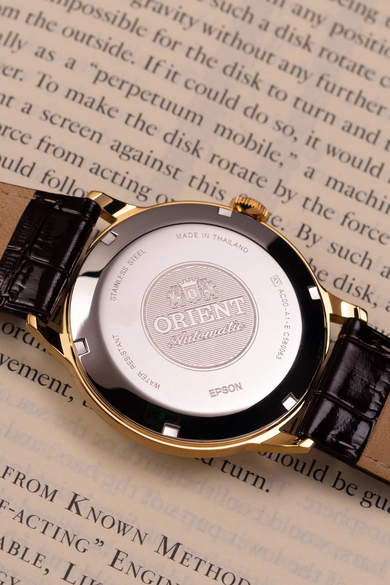 Orient Bambino V2 Automático Branco e Dourado Couro